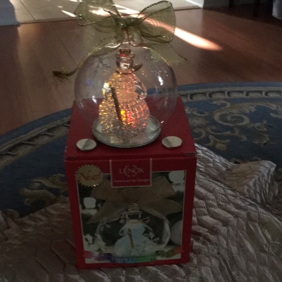 🌲RETIRED LENOX COLOR CHANGING ORNAMENT 🌲 - Picture 5 of 7